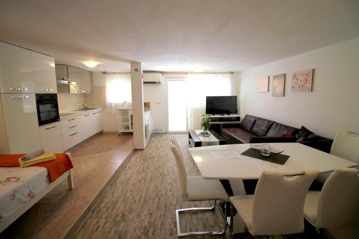 Green Place Apartments ポルトローシュ エクステリア 写真